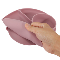 Ensemble d'assiettes en silicone moderne et écologique à 4 grilles Bol en céramique de luxe doux et sain et sûr Plaques d'aspiration attrayantes pour les tout-petits