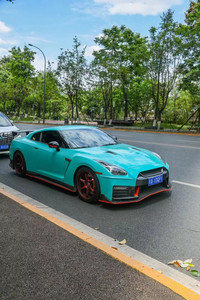 ZNDR Nuevo para GT-R: Parachoques, faldones laterales, pasos de rueda, capó, alerón y difusor estilo NISMO mejorados de fibra de carbono con tornillos - Product Image 3
