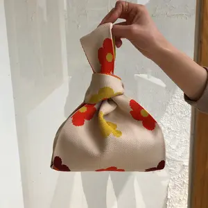 <span class=keywords><strong>Sac</strong></span> en tricot de luxe tendance, célèbre <span class=keywords><strong>sac</strong></span> en crochet <span class=keywords><strong>à</strong></span> fleurs françaises, nouvelle arrivée, <span class=keywords><strong>sac</strong></span> <span class=keywords><strong>à</strong></span> <span class=keywords><strong>main</strong></span> pour femmes - Product Image 1