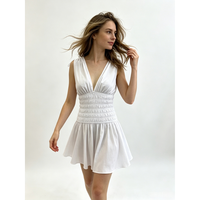 Robe courte blanche unie à col en V avec détail de taille froncée pour femme, été, 100% coton tissé