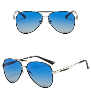 Lunettes de soleil de luxe photochromiques polarisées à grande visière pour homme et femme, conduite, métal, sept beaux modèles, lunettes de soleil premium de petite taille - Product Image 2