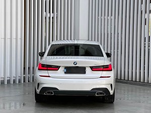 Véhicule d'occasion <span class=keywords><strong>BMW</strong></span> Série 3 2021 <span class=keywords><strong>325i</strong></span> M Sport Night Package 2.0L Essence Conduite à gauche Voitures d'occasion - Product Image 3