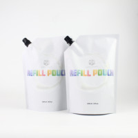 Pochettes Doypack Blanches Mattes Personnalisées avec Bec Verseur d'Angle et Bec Verseur Noir pour Recharges de Boissons