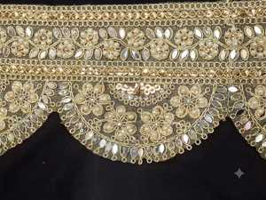 B.R. Ribete decorativo de encaje floral dorado para sari, lehenga, prendas de vestir y decoración de telas. - Product Image 3