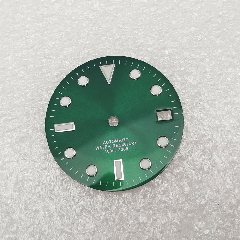 สีเขียว