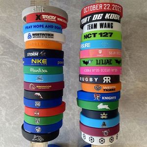 Bracelets en silicone personnalisés en gros – Bracelets en caoutchouc avec logo et message pour cadeaux promotionnels - Product Image 2