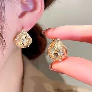Juego de diamantes de cuentas de Metal, pendientes pequeños con botones para oreja, diseño Simple a la moda de Corea del Sur, temperamento, aretes de alta sensibilidad, venta al por mayor