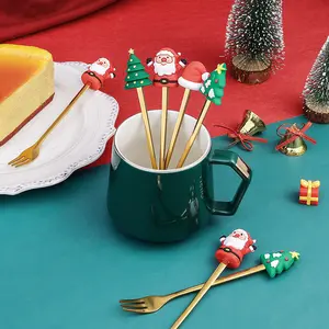 Produk set hadiah sendok dan garpu 6 buah mug Natal tren terlaris dan garpu untuk hadiah peralatan makan waktu kopi sore