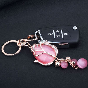 TG-2665 Porte-clés en métal en gros, porte-clés tulipe 3D, porte-clés de luxe en strass - Product Image 4