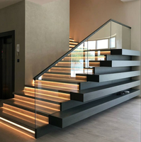 Aluminium U-Profil Glasgeländer Maßgefertigte Schwarze Bodenfassung Modernes Design Gehärtetes Glas Bodenmontage Balustrade Handlauf