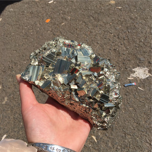 Cluster di Cristallo di <span class=keywords><strong>Pirite</strong></span> Naturale Intagliato, <span class=keywords><strong>Pietra</strong></span> Energetica per Decorazione Feng Shui, Prodotto Artigianale Tradizionale - Product Image 5