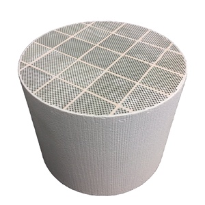 Filtre à particules diesel en nid <span class=keywords><strong>d</strong></span>'abeille en céramique conforme à la norme Euro <span class=keywords><strong>5</strong></span> & 6 Catalyseur automatique Pièces de moteur de camions de véhicules utilitaires neufs - Product Image 4