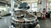 Cuve de mélange en acier inoxydable de 500 L avec agitateur et grattoir pour le mélange de sauces alimentaires industrielles et le chauffage uniforme