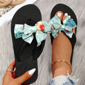 Hot Selling New Fashion Transparent Crystal Colorful Jelly Women's Slide Slippers - Product Image 4