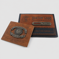Nouveau design personnalisé en creux étiquette de patch de vêtements en faux cuir PU avec logo en métal 3D personnalisé