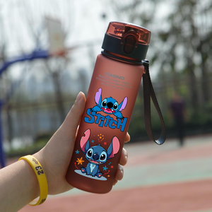 Vaso de Plástico de 560 ml de Lilo & Stitch, Taza para Beber con Estampado de Anime de Stitch y Angel, Botella Esmerilada Negra, Azul, Verde, Roja, Regalos - Product Image 6