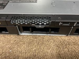 <span class=keywords><strong>Servidor</strong></span> en Torre <span class=keywords><strong>Lenovo</strong></span> <span class=keywords><strong>ThinkSystem</strong></span> <span class=keywords><strong>SR250</strong></span> V3 Nuevo, con Dos Procesadores Xeon, 64 GB de RAM DDR4, 750 W, 2 TB, 32 GB, 16 GB SSD, en Stock - Product Image 3