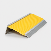 Profilé de sécurité antidérapant en PVC et aluminium en forme de L, auto-adhésif, sur mesure, pour marches de carrelage céramique, directement de l'usine