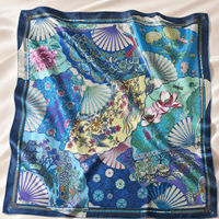 Op maat gemaakte zijden sjaal met retro bloemenprint, 100% moerbeizijde, vierkante sjaal, 65 cm |   Luxe zijden satijnen shawl voor dames, groothandel mode