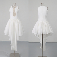 Robe de soirée élégante blanche asymétrique pour femme, sans manches, avec découpe frontale profonde, plissée, à volants, fluide et sexy, vente en gros