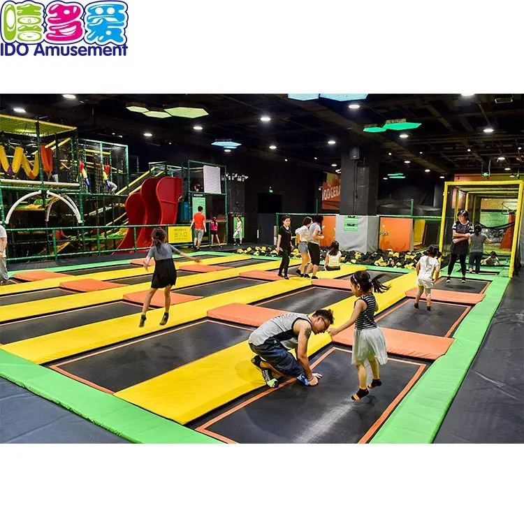 Kinderen Springen Adventure Fitnessapparatuur Gymnastiek Trampoline Park Met Basketbal Hoops Set