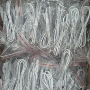 <span class=keywords><strong>สาย</strong></span>เคเบิลข้อมูลไมโครยูเอสบี ชนิด ซี ทำจากวัสดุพีวีซี <span class=keywords><strong>ใช้</strong></span>สำหรับชาร์จโทรศัพท์มือถือและเชื่อมต่อข้อมูลกับคอมพิวเตอร์ - Product Image 6