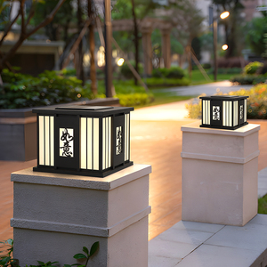 Moderno IP65 luci solari a LED impermeabili da giardino eleganti <span class=keywords><strong>fari</strong></span> a colonna esterna a risparmio energetico con telecomando - Product Image 3