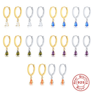 Pendientes de Plata de Ley S925 con Forma de Gota de Agua Geométrica, con Diamantes, Minimalistas, Creativos y Modernos - Product Image 3
