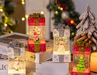 Lanterne à eau scintillante LED en forme de boîte cadeau de Noël avec arbre de Noël à l'intérieur, décoration de Noël pour table