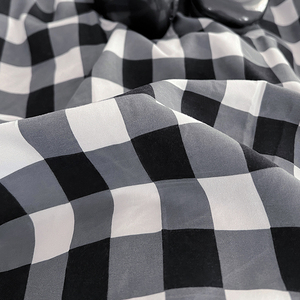 ชุดเครื่องนอนไมโครไฟเบอร์แบบญี่ปุ่น 4 ชิ้น ลายสก็อตและลายทางสไตล์มินิมอล ชุดผ้าปูที่นอนนุ่ม ระบายอากาศได้ดี 3 ชิ้น สำหรับใช้ในบ้าน - Product Image 6