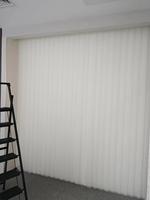 Stores de rêve verticaux transparents romantiques Abat-jour à rouleaux en aluminium souple Lattes de polyester de confidentialité à distance pour salon à usage domestique