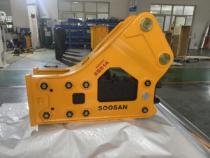 Brise-roche hydraulique latéral SOOSAN SB81A pour grandes excavatrices, avec burins, flexibles et pièces de rechange - Product Image 4