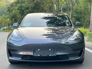 <span class=keywords><strong>Tesla</strong></span> <span class=keywords><strong>Model</strong></span> <span class=keywords><strong>3</strong></span> <span class=keywords><strong>2022</strong></span> Usado, Tracción Trasera, Vehículo Eléctrico BEV, Autonomía de 601-700 km, Motor de 200-250 kW, Volante a la Izquierda, Carrocería Sedán, Exterior Gris - Product Image 2