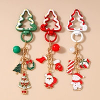 Portachiavi Natalizio con Guanti, Caramelle, Pupazzo di Neve, Albero di Natale e Babbo Natale