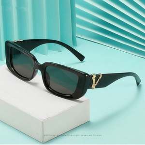 Lunettes de soleil carrées vintage tendance unisexe rouge et noir avec logo personnalisé, nouvelle collection, petites lunettes de soleil œil de chat pour femmes - Product Image 4