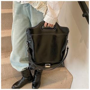 Sac pliable décontracté de grande capacité pour femme, sac à bandoulière unique pour femme en cuir souple, sac à main fourre-tout pour la vie quotidienne - Product Image 4