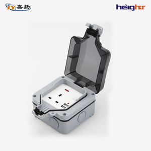 Caja de Conexión Exterior Impermeable con Puerto USB, Estándar IP44, Conexión a Tierra, 230V, Material ABS - Product Image 2