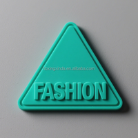 Patchs en PVC en caoutchouc de silicone 3D personnalisés, pas de commande minimum, patchs de logo en relief souples pour vêtements, chapeaux, uniformes