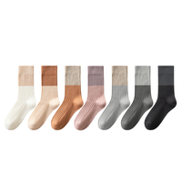 Chaussettes de randonnée décontractées en laine mérinos, tricotées, avec logo personnalisé, contrastées, antibactériennes, résistantes à l'usure, chaudes et colorées