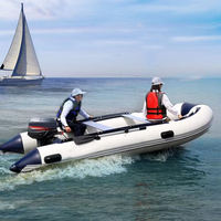 Dernier modèle de bateau de pêche en kayak avec moteur de l'usine de bateaux gonflables avec plancher de pont pneumatique pour la certification CE