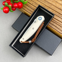 Draagbaar opvouwbaar kampeermes voor buitengebruik, hoge hardheid Damascus staal, gekarteld lemmet, handvat van runderbeen, 16,5 cm, fruitmes