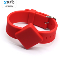 Pulsera RFID UHF con Logotipo Personalizado, ISO18000-6C, Larga Distancia de Lectura, para Control de Acceso a Eventos