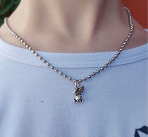 Collana coreana retrò e carina con coniglietto, stile semplice e alla moda, uguale all'ultimo accessorio per il collo che è diventato viral su Instagram - Product Image 1