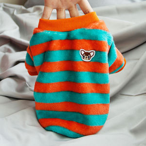 Suéter de lana para perro con rayas naranja y verde azulado, ropa para mascotas OEM, cuello redondo, parche bordado, abrigo suave y cálido para cachorros pequeños, otoño invierno - Product Image 1