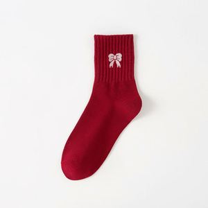 <span class=keywords><strong>Chaussettes</strong></span> pour femmes en coton à <span class=keywords><strong>rayures</strong></span> rouges avec nœud papillon <span class=keywords><strong>Chaussettes</strong></span> pour femmes à la mode Vente en gros - Product Image 5