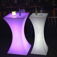 Table et chaises de bar LED lumineuses en plastique, design moderne et mobile, pour extérieur, balcon, loisirs, pieds hauts, carrées