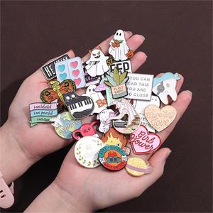 Sản Xuất Phim Hoạt Hình Phim Hoạt Hình Ve Áo Huy Hiệu Bán Buôn Số Lượng Lớn Biểu Tượng Tùy Chỉnh Mềm Men Pin - Product Image 2