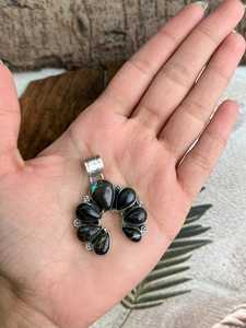 Pendentif Naja en argent sterling fait main avec turquoise, signé Nizhoni, bijou artisanal du sud-ouest, cadeau - Product Image 5