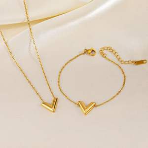 Conjunto de Joyería con Collar y Colgante Geométrico en Forma de Letra V, Chapado en Oro de 18K y Acero de Titanio, para Mujer, Regalo para Bodas y Fiestas - Product Image 2