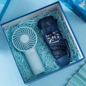 Set Regalo Personalizzato con Ombrello Pieghevole, Ventilatore Elettrico, Taccuino e Bottiglia d'Acqua - Product Image 6